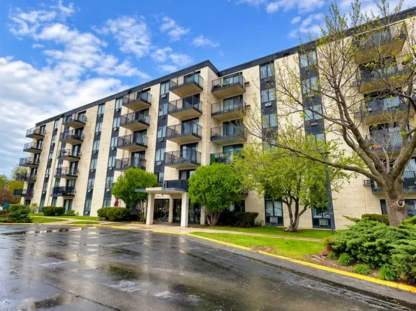 9128 Terrace Dr APT 4F, Niles, IL 60714