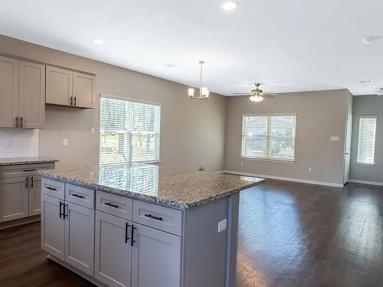 15852 Pecan Dr — Photo 6