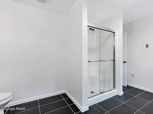 1076 Lancaster Dr Photo 1