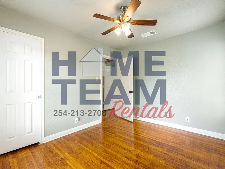 1108 Stewart St — Photo 11