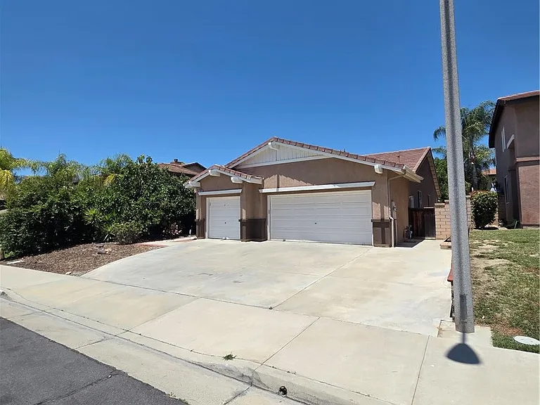 41089 Robards Way — Photo 2