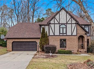 1708 Ambleside Ct, Greensboro, NC 27407