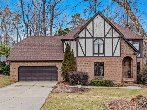 1708 Ambleside Ct, Greensboro, NC 27407