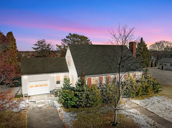3 Memory Ln, Milford, MA 01757
