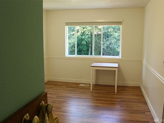 4th image of 9620 163rd Ave SE