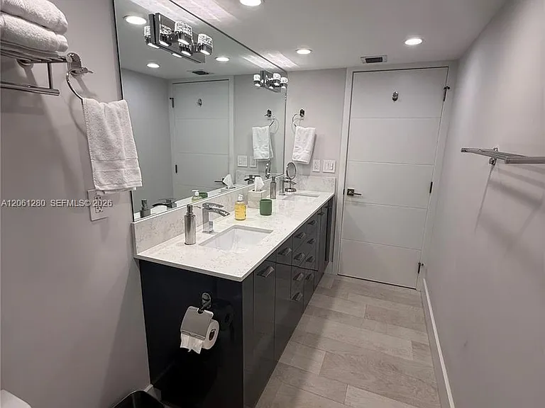 5555 Collins Ave #12C — Photo 25