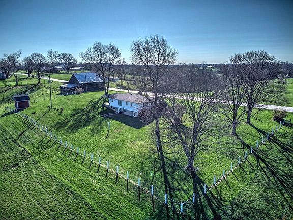 4th image of 2320 Knoxville Rd