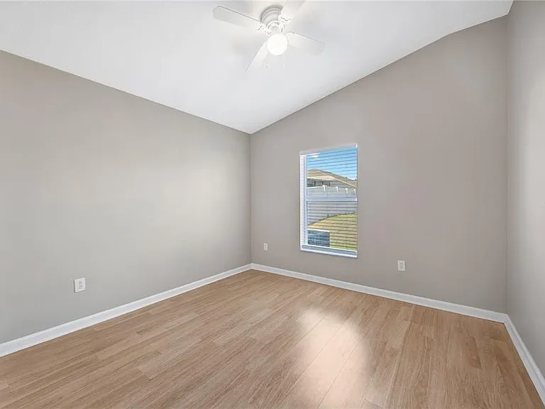 30435 Annadale Dr — Photo 31