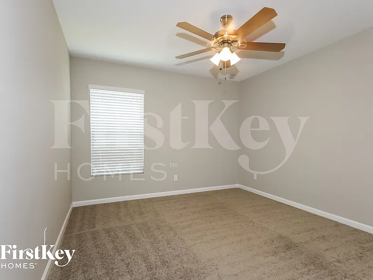 1426 SW Oriole Ln — Photo 12