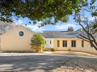 901 Walker Rd, Great Falls, VA 22066