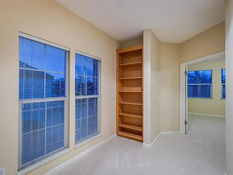 2147 Falcon Ridge Dr — Photo 22
