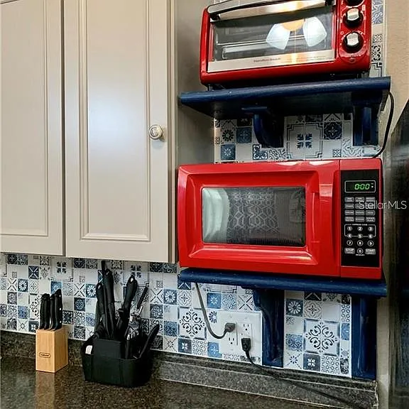 1245 Catalpa Ln #2 — Photo 36
