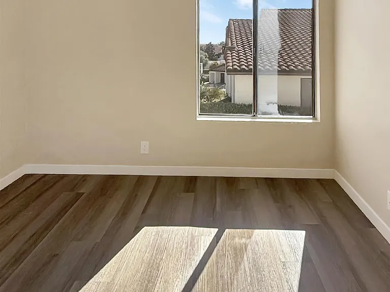 2425 Cranston Dr — Photo 19