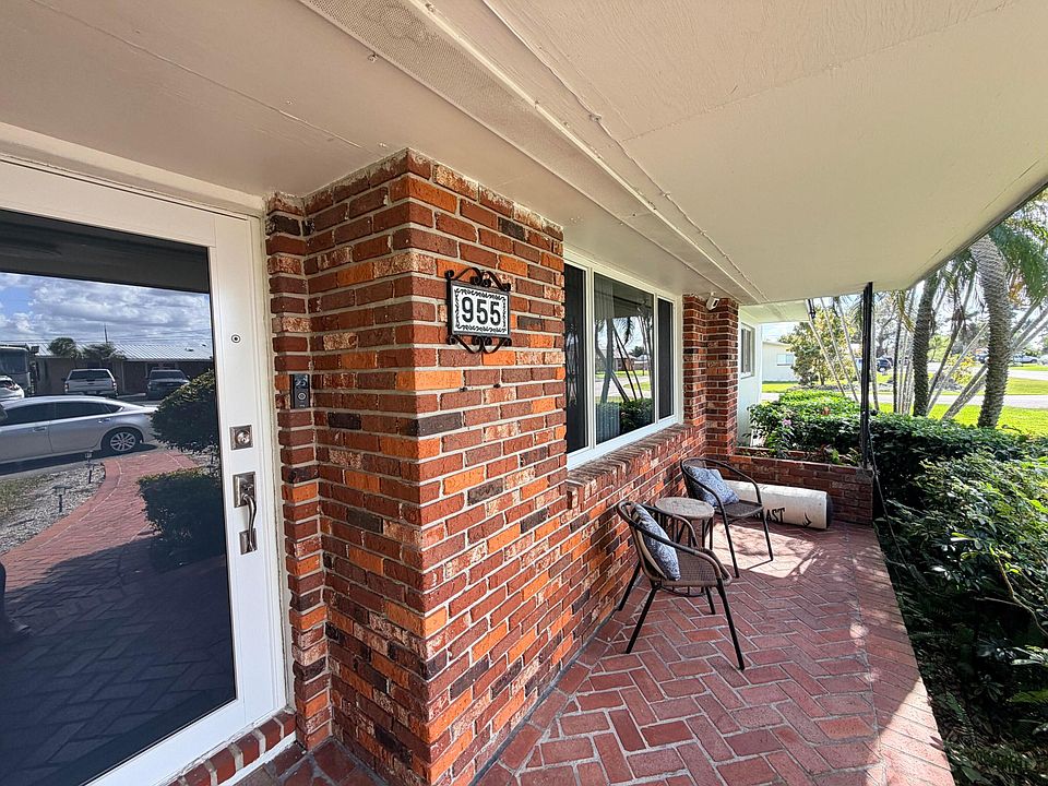 1st image of 955 NW 4th St Street