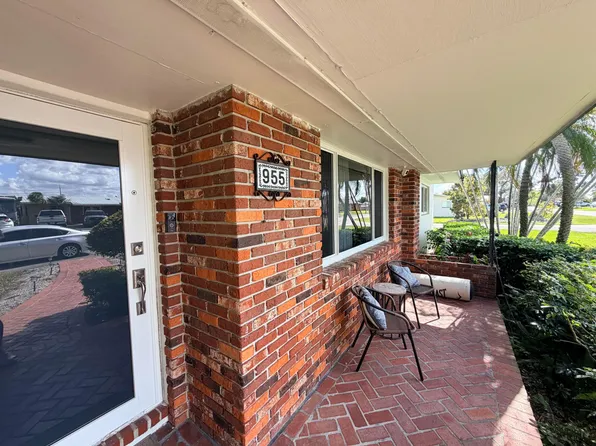 955 NW 4th St Street, Belle Glade, FL 33430