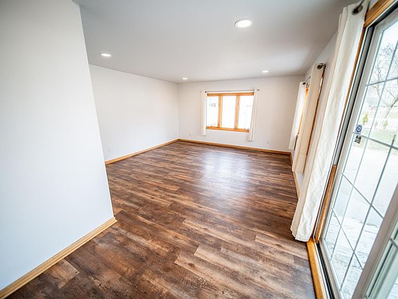 5th image of 1907 1st St SW