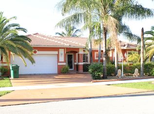 9069 Nw 157 Avenue, Miami Lakes, FL 33016