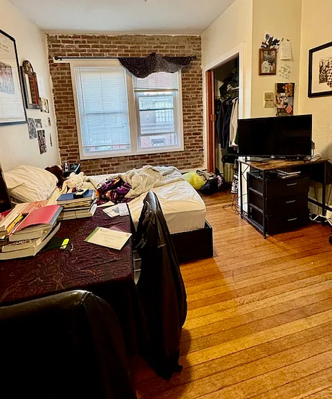 42 Anderson St #12 — Photo 1