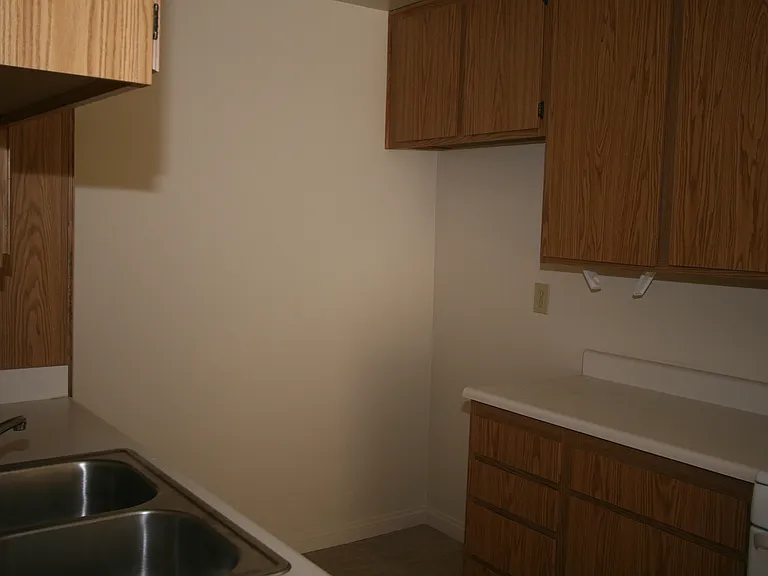 3637 Clarington Ave #112 — Photo 11