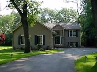 3184 Welch Rd, Commerce Township, MI 48390