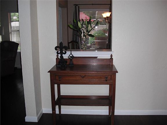2nd image of 2112 Bengal Ln