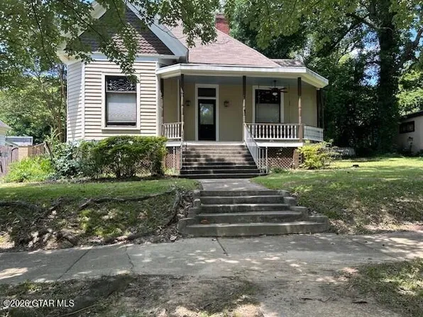 616 3rd St S, Columbus, MS 39701