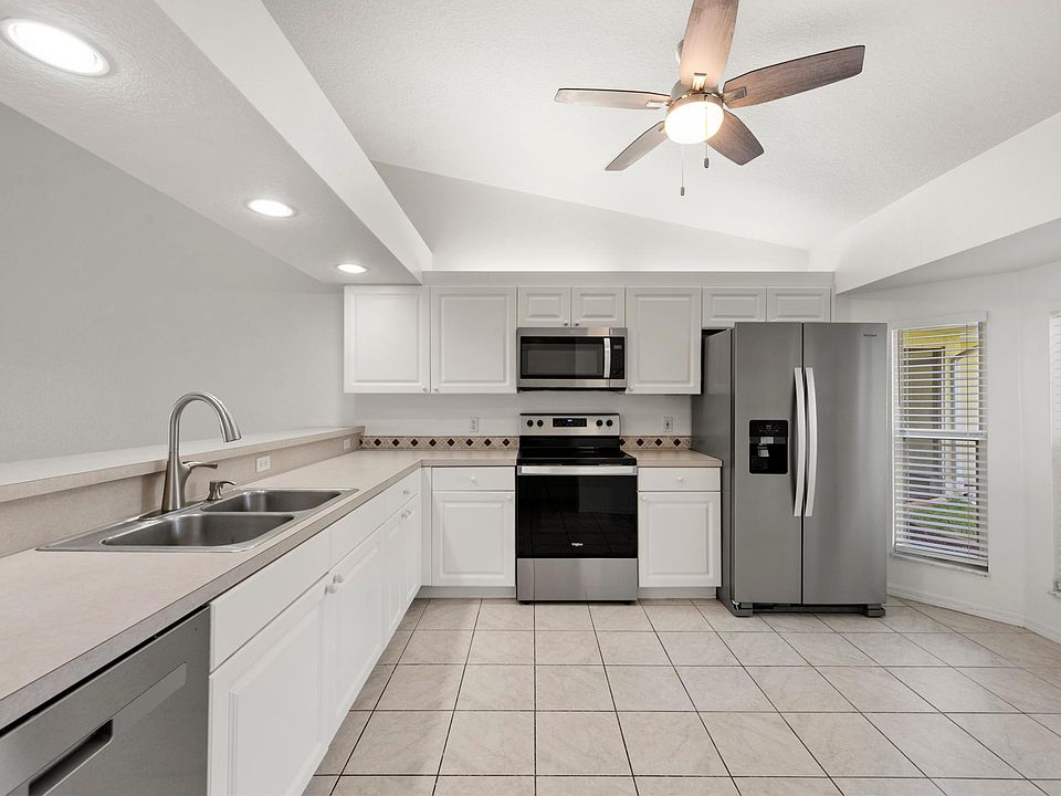 1st image of 5244 Chiquita Blvd S