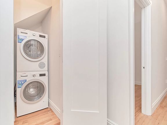 5th image of 473 Avenue Of The Americas #Townhouse