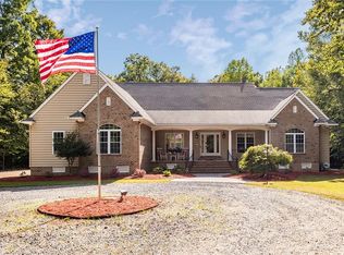 17134 Longview Dr, Smithfield, VA 23430