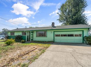 1719 SW Bridge St, Grants Pass, OR 97526