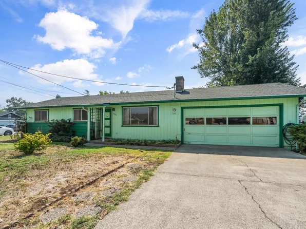 1719 SW Bridge St, Grants Pass, OR 97526