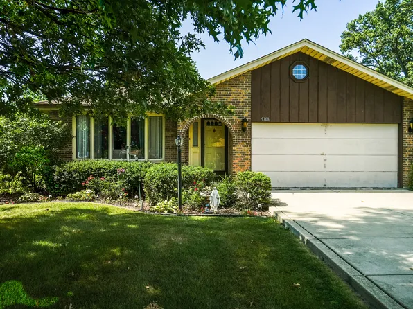 9708 S 81st Ave, Palos Hills, IL 60465