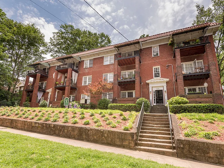 1215 Virginia Ave NE #5 — Photo 14