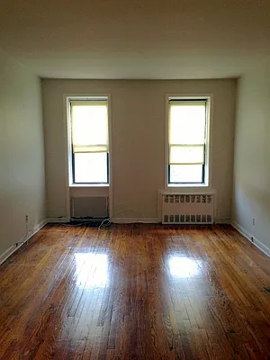 Rented by Wave Real Estate Group | media 18