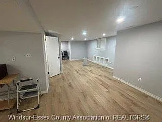 3331 Maisonneuve Ave #LOWER — Photo 7