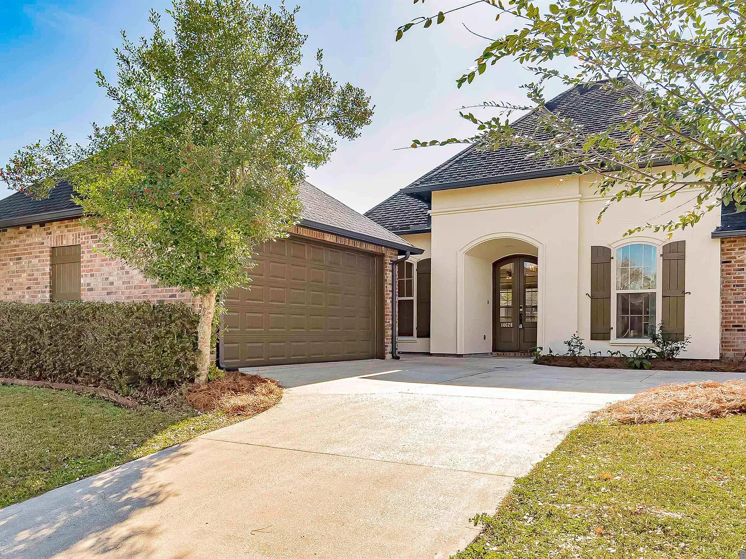 3 bed, 2201 sqft, $2,900 — Photo 1