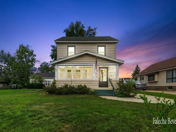 2443 Hufford Ave NW, Grand Rapids, MI 49544