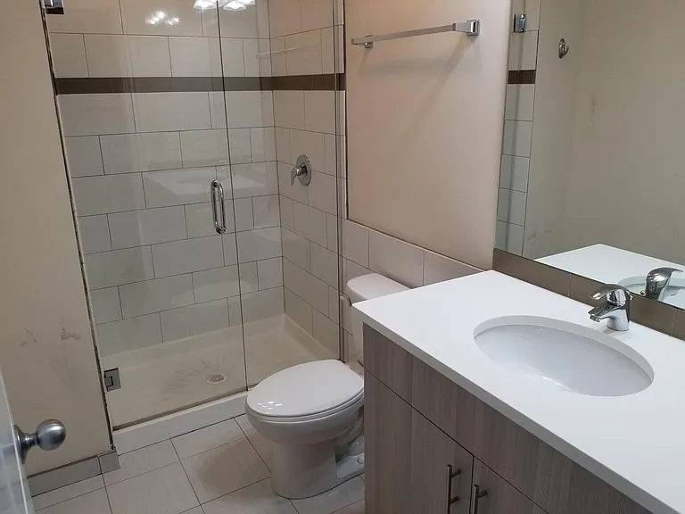 3711 N Wilton Ave #2 — Photo 4