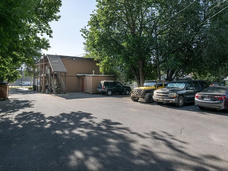 241 N 800 W — Photo 10