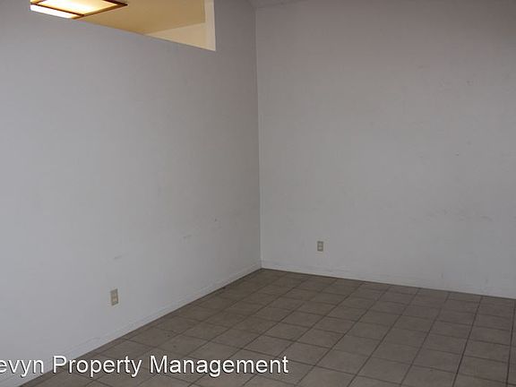 3rd image of 26253 Dracaea Ave