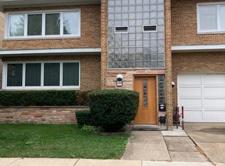 5319 W Sunnyside Ave #2W, Chicago, IL 60630