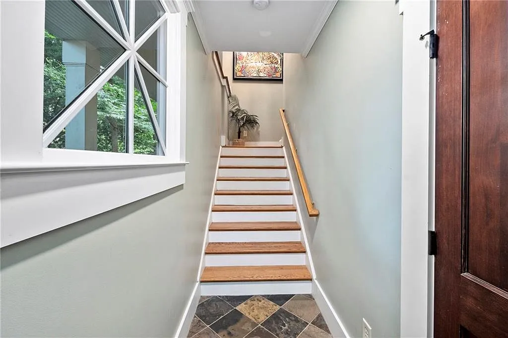 2 bed, 1.0 bath, 750 sqft, $3,200 — Photo 2