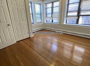 15 Park Vale Ave APT 7, Allston, MA 02134