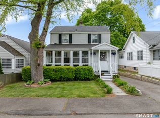 29 Magnolia Ave, Norwalk, CT 06850