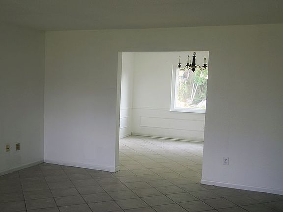 5th image of 3861 Chriswood Ln