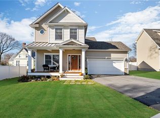 11 Wyndsor Way, Warwick, RI 02889