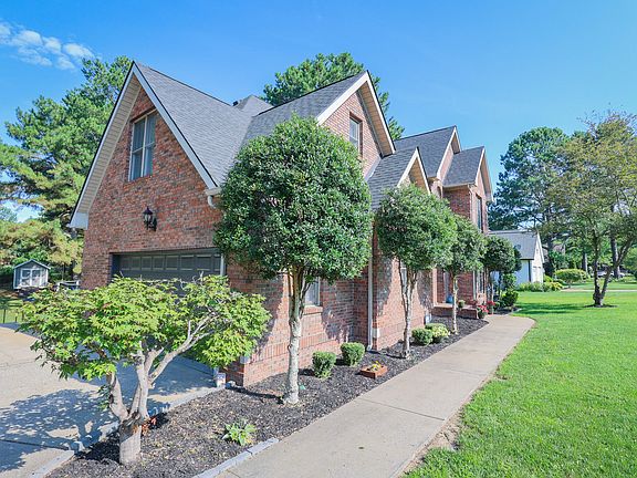 3rd image of 16 Greenwood Pl