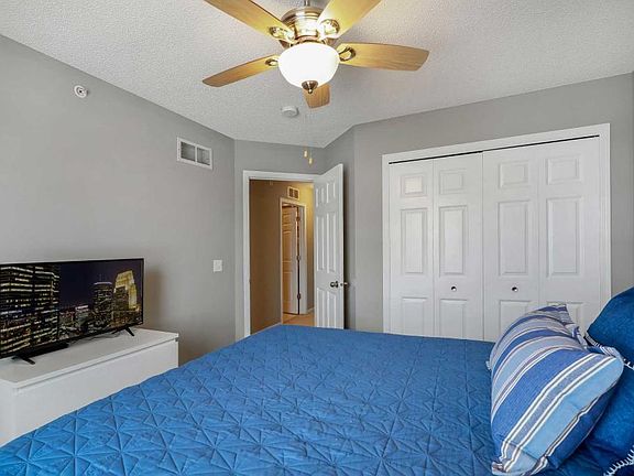 4th image of 9534 Scott Cir N
