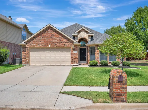 11612 Wild Pear Ln, Fort Worth, TX 76244