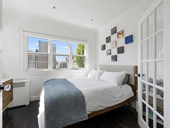 4th image of 36 Gramercy Park E